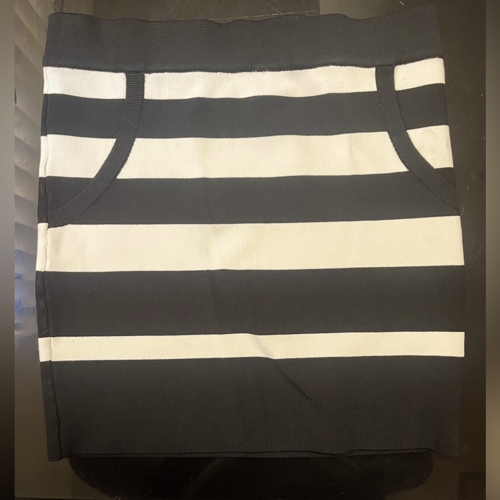 Bebe mini skirt